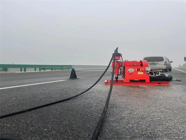 大茂镇马路路基路面开裂下沉注浆加固灌浆